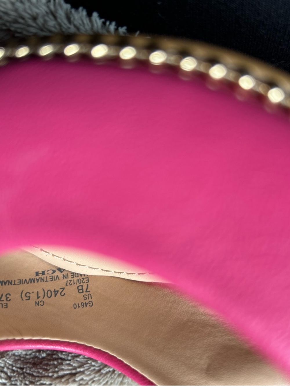 Coach Fuchsia Leather Mid Block Heel Pumps with Gold Chain Trim - Picture 10 of 10